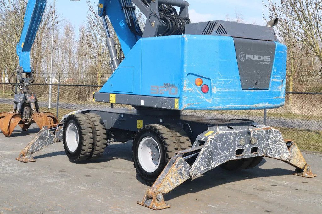 Fuchs MHL 320 | PEEL GRAB | UMSCHLAG | GOOD TIRES