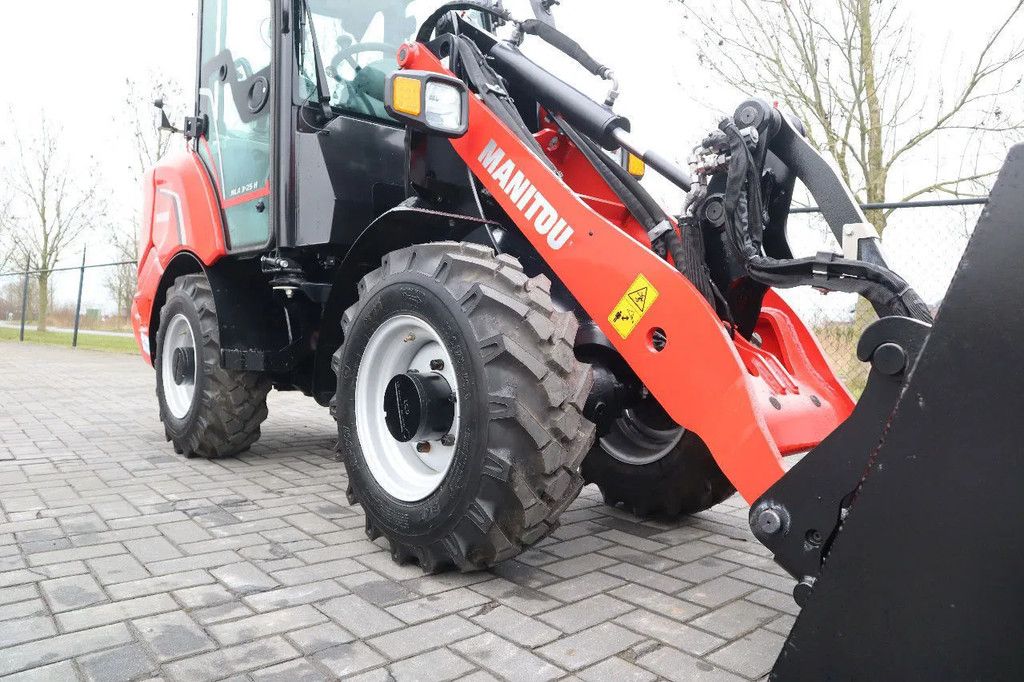 Manitou MLA 3-25 H | BUCKET | QUICK COUPLER | NEW UNUSED