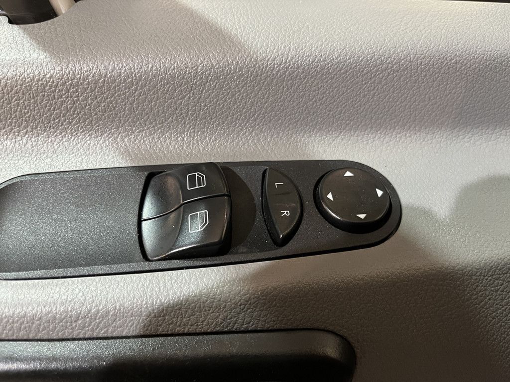 Mercedes-Benz Sprinter 314 CDI RWD Automaat Bakwagen / Meubelbak / Euro 6 / Airco / Cruise Control / Camera / 3-Zits