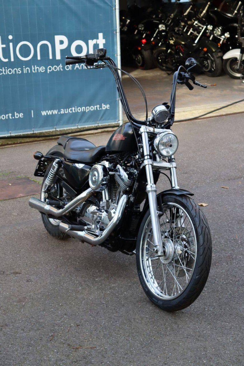 Motorcycle Harley-Davidson XL1200V Seventy-Two Petrol 2013 (Margin)