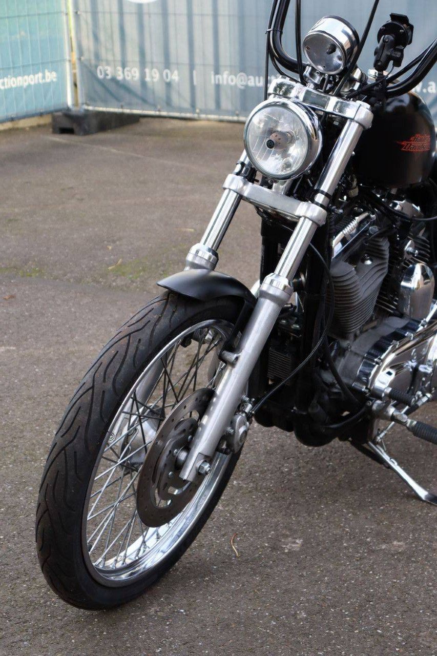 Motorcycle Harley-Davidson XL1200V Seventy-Two Petrol 2013 (Margin)