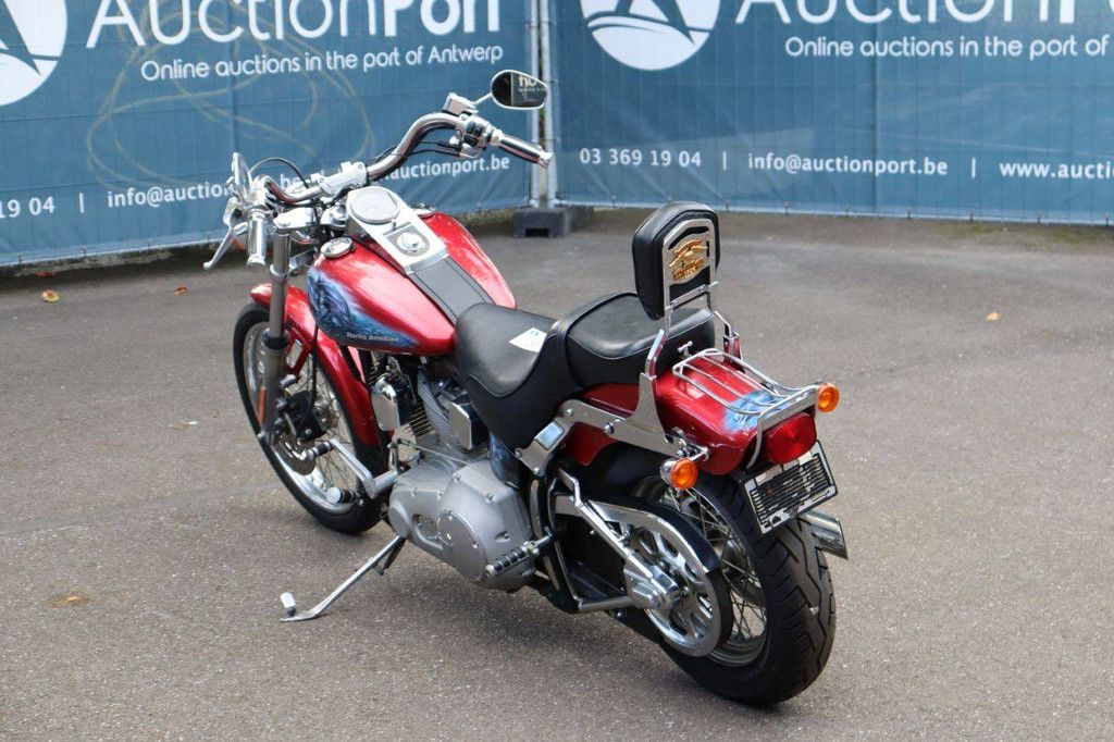 Harley-Davidson Deuce Softail Benzin 2004