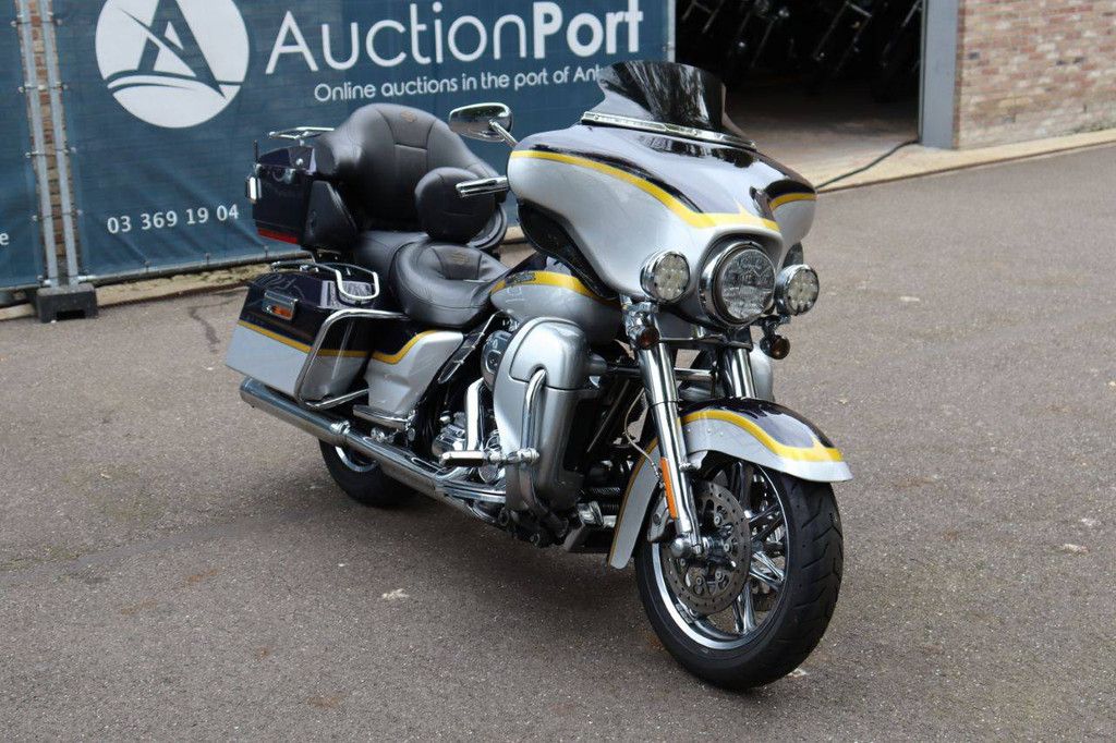 Harley-Davidson ULTRA CLASSIC CVO Petrol 2012 (Margin)