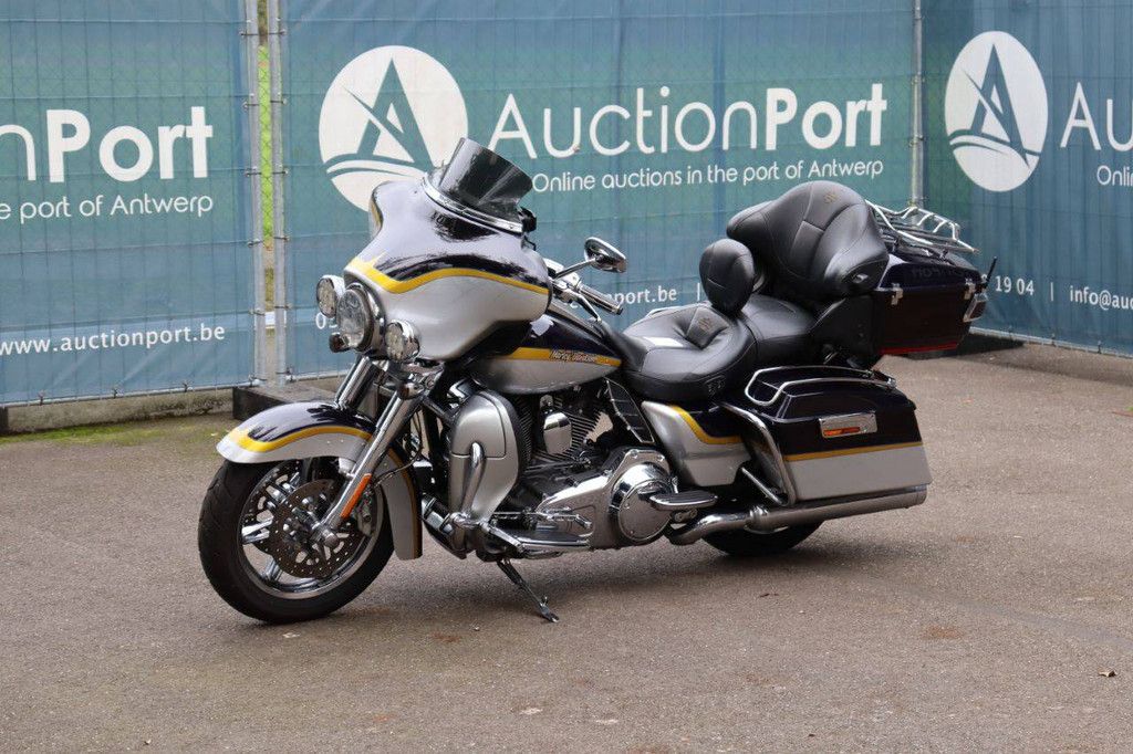 Harley-Davidson ULTRA CLASSIC CVO Petrol 2012 (Margin)