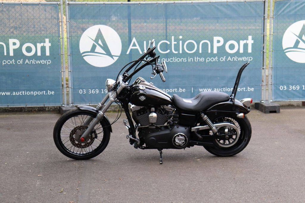 Harley-Davidson Dyna Wide Glide Benzine 2016