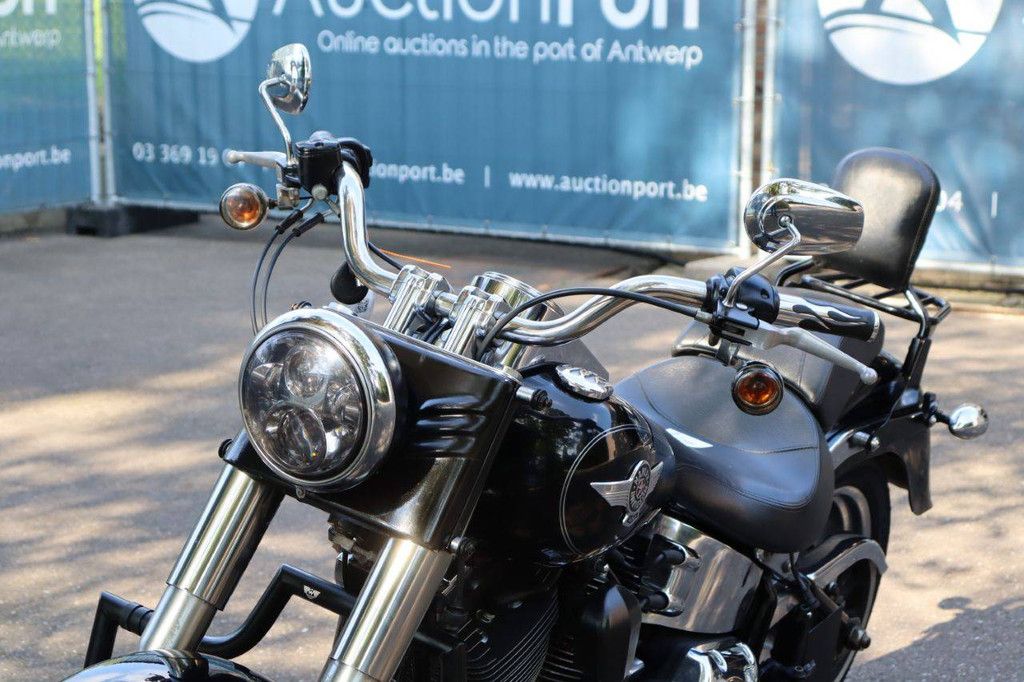 Harley-Davidson Fat Boy Benzin 2013