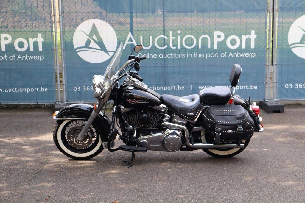 Harley-Davidson Heritage Softail Classic Benzine 2013