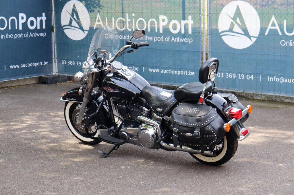 Harley-Davidson Heritage Softail Classic Benzine 2013