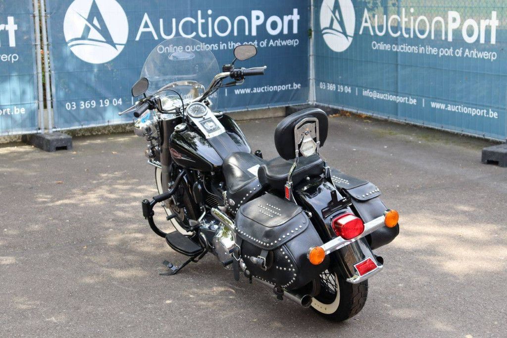 Harley-Davidson Heritage Softail Classic Benzine 2013