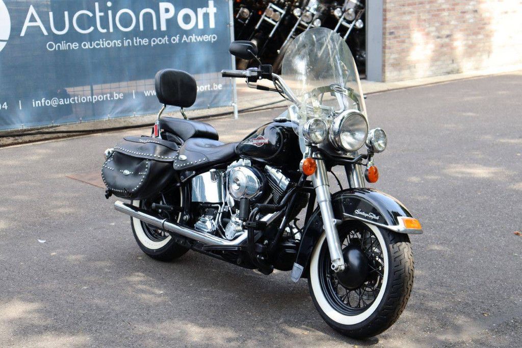 Harley-Davidson Heritage Softail Classic Benzine 2013