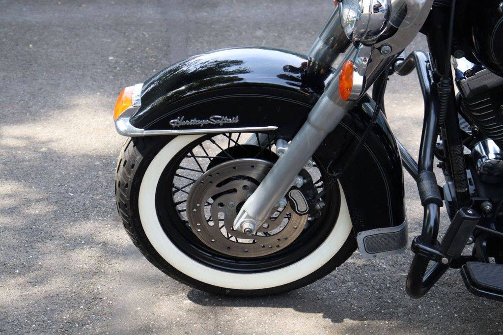 Harley-Davidson Heritage Softail Classic Benzine 2013