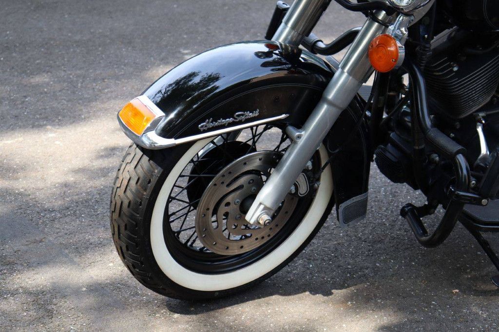 Harley-Davidson Heritage Softail Classic Benzine 2013