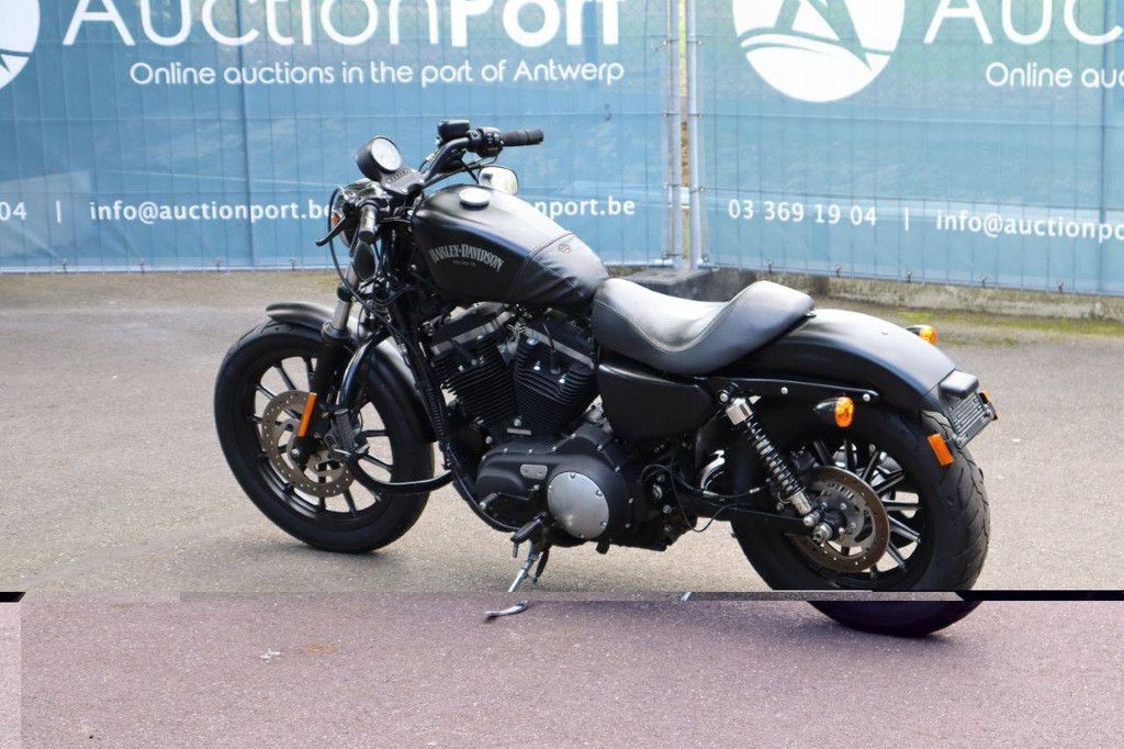 Harley-Davidson Sportster 883N Iron Benzin 2013