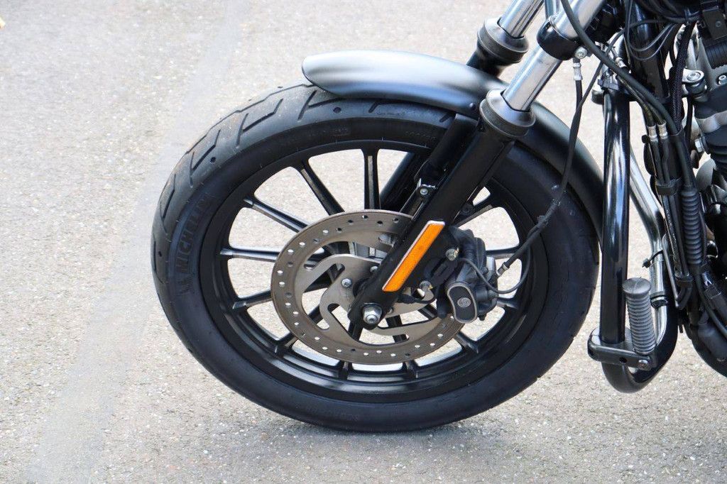 Harley-Davidson Sportster 883N Iron Benzin 2013