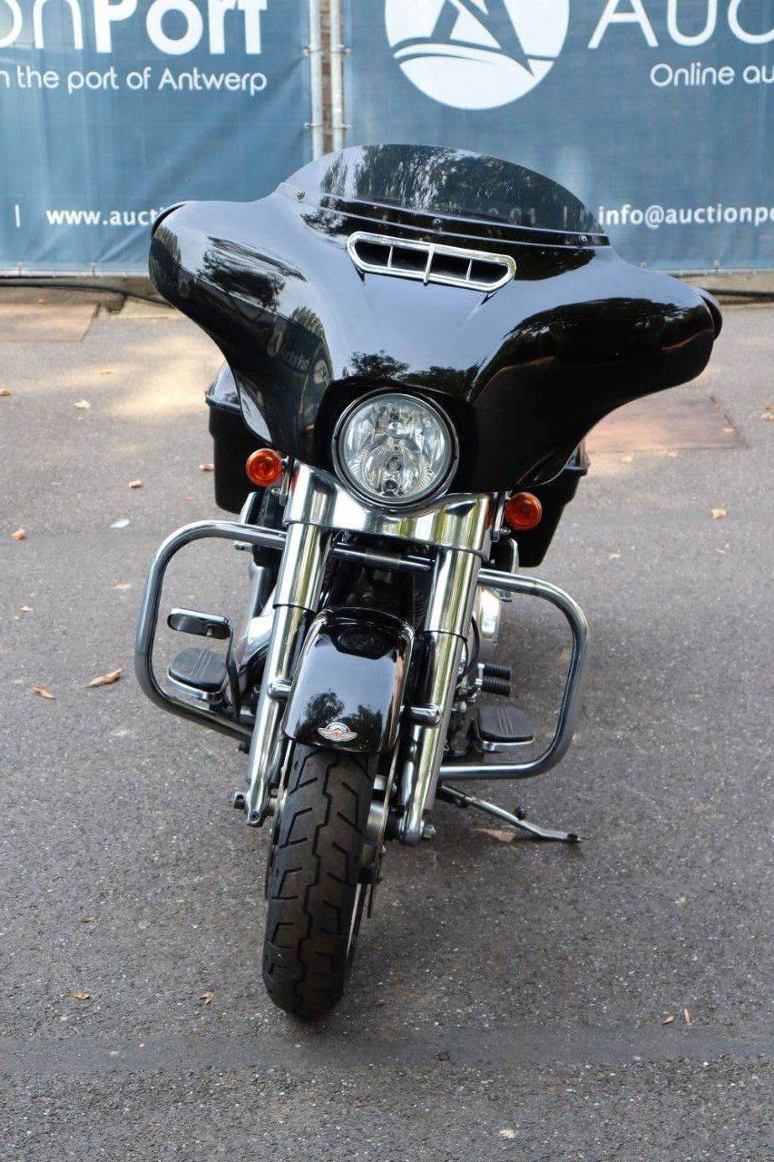 Harley-Davidson Street Glide Benzine 2014