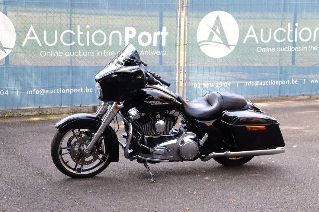 Harley-Davidson Street Glide Benzine 2014