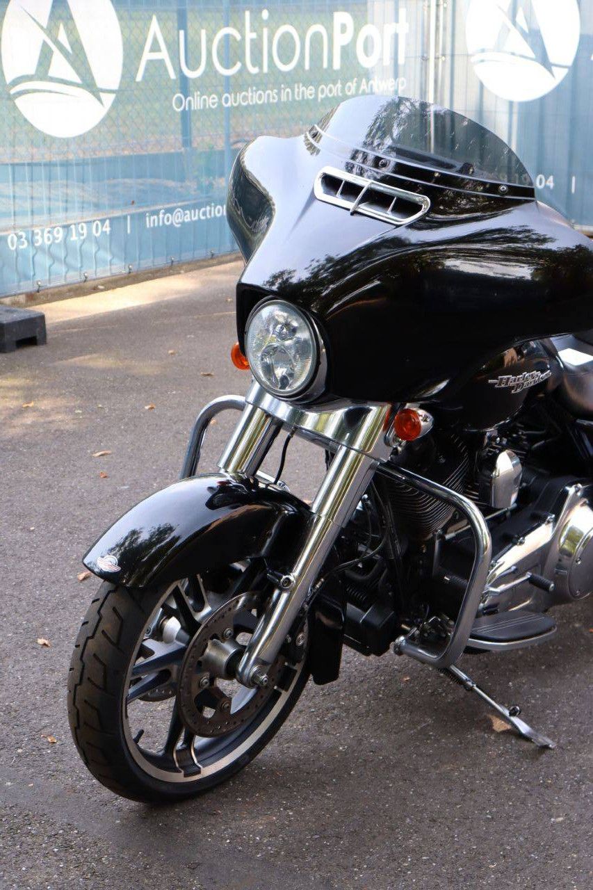 Harley-Davidson Street Glide Benzine 2014