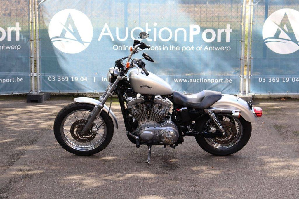Harley-Davidson Sportster XL 883 Roadster