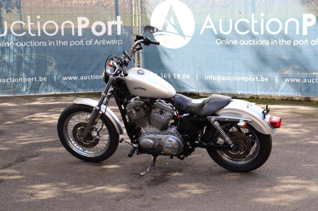 Harley-Davidson Sportster XL 883 Roadster