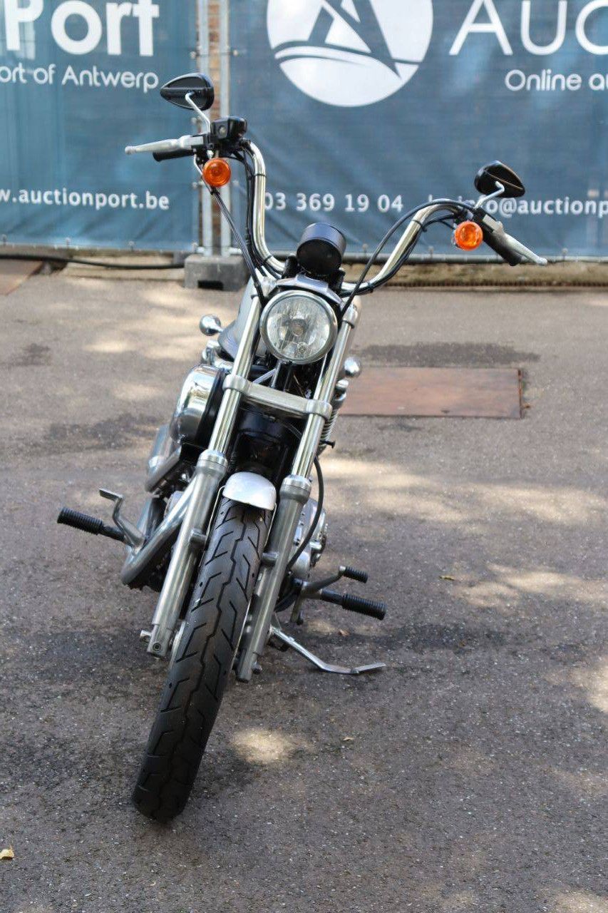 Harley-Davidson Sportster XL 883 Roadster