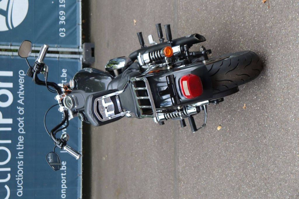 Harley-Davidson Dyna Street Bob Benzine 2008