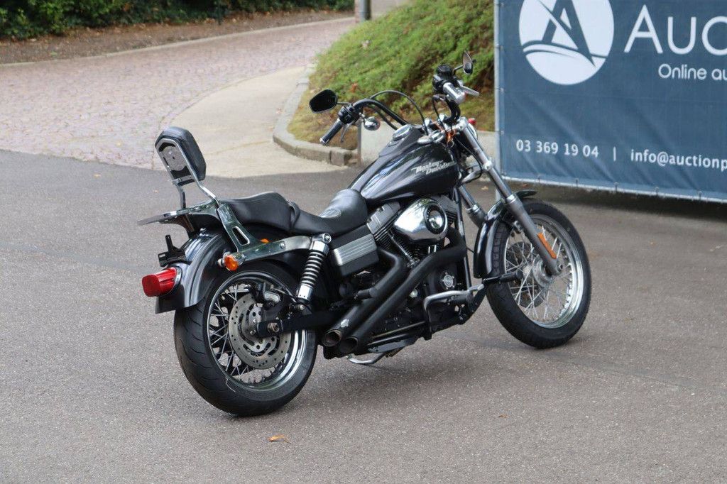 Harley-Davidson Dyna Street Bob Benzine 2008