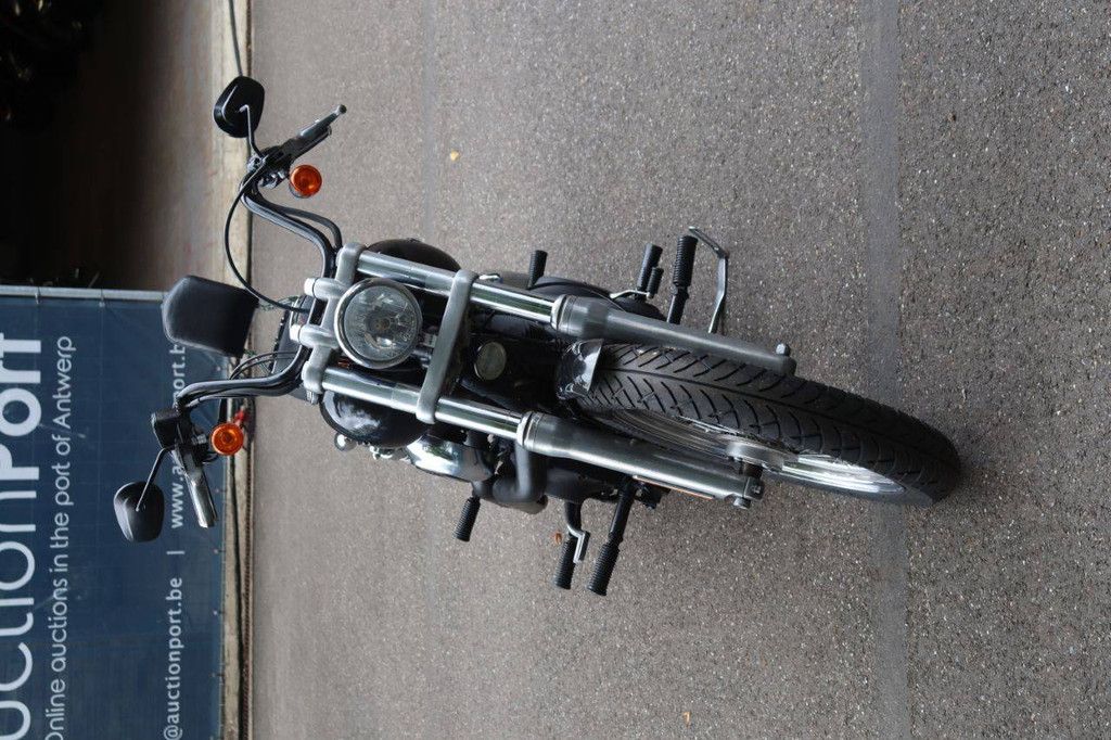 Harley-Davidson Dyna Street Bob Benzine 2008