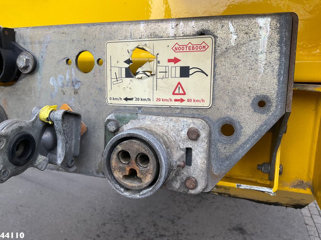 Nooteboom MC0-50-04 2 x Uitschuifbaar