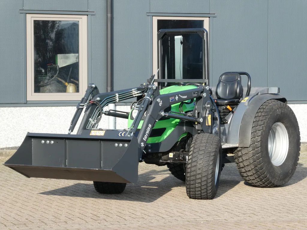 Deutz Agrokid 230 4wd / 02850 Draaiuren / Voorlader
