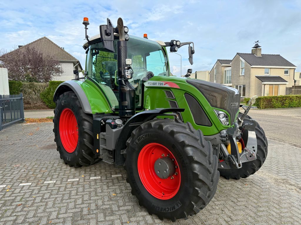 Fendt 720 S4 Vario Profi Plus