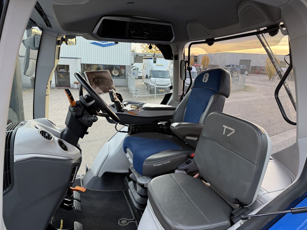 New Holland T7.275HD AC Stage V New Gen