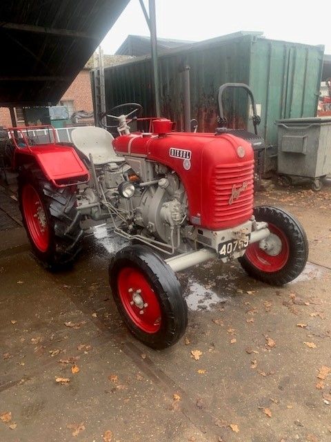 Oldtimer tractor Steyr +84