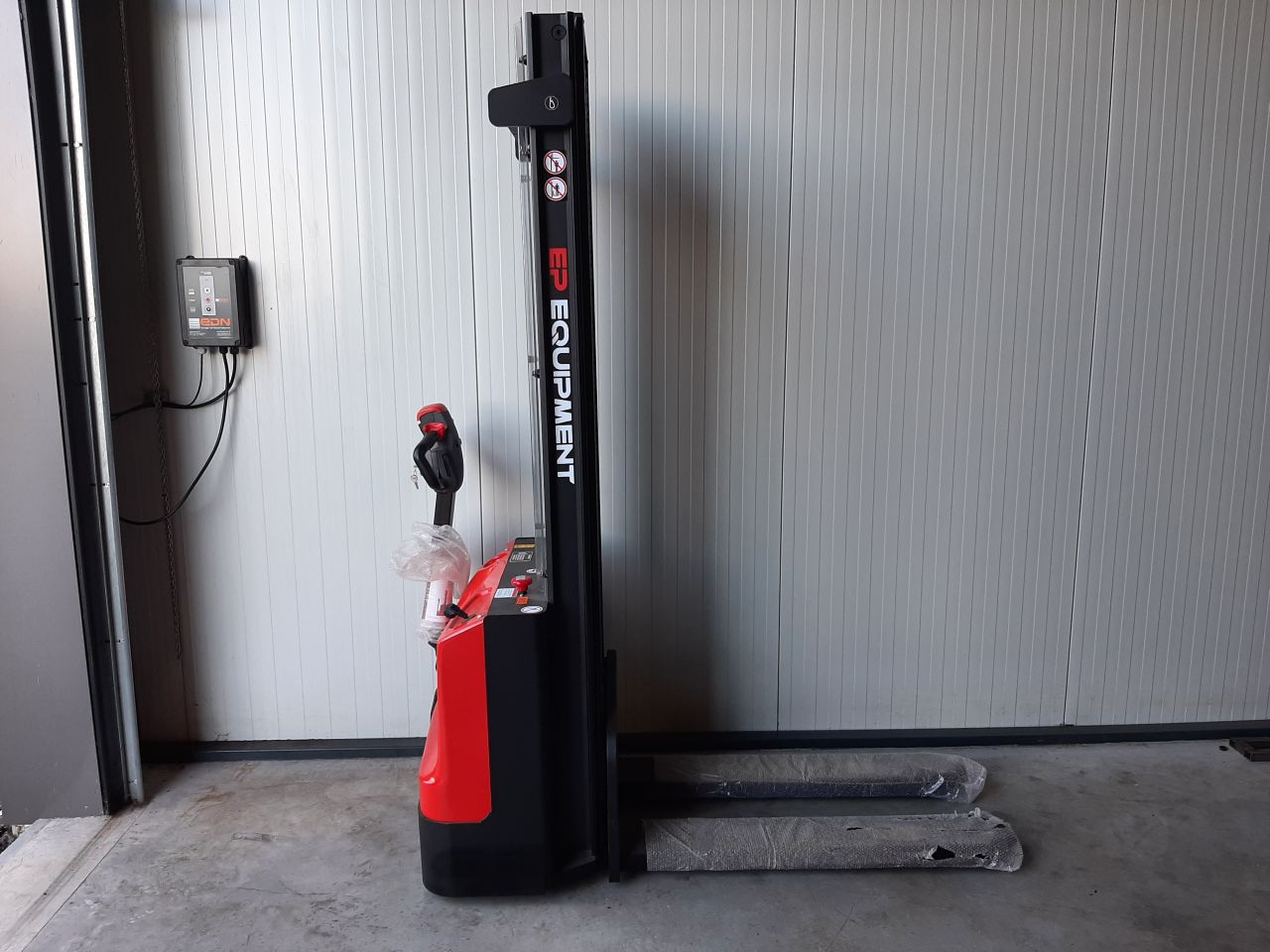 EP es15-15es elektrische stapelaar 3600 mm 1500 kg demo