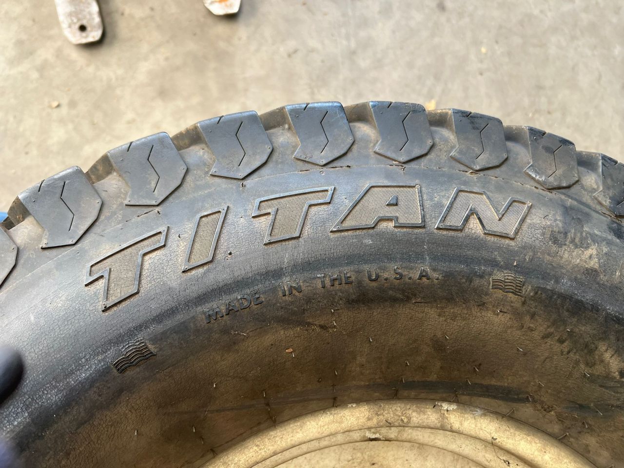 Titan Multitrac CS 44 x 18.00 x 20 banden