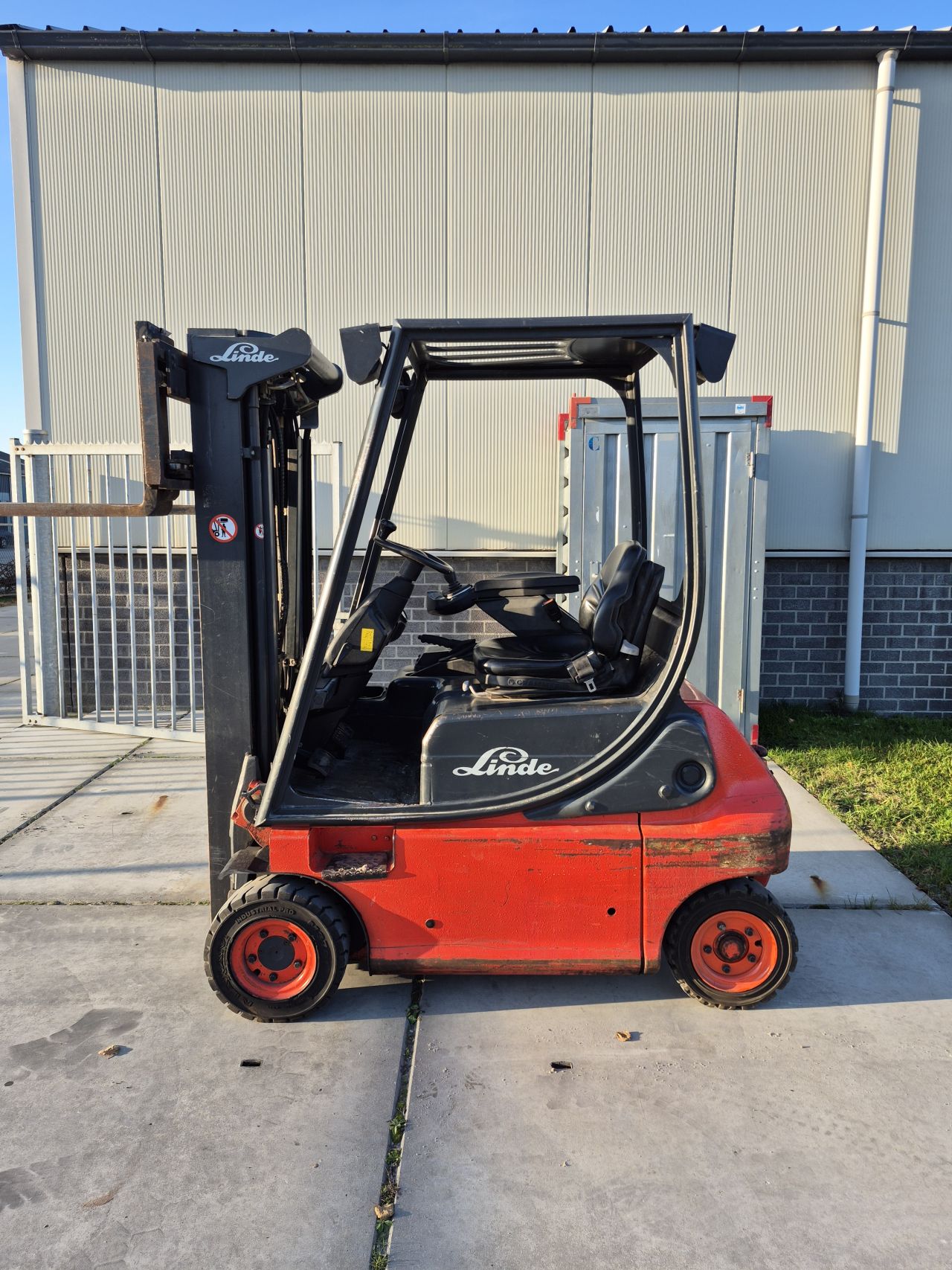 Linde E16P-02 triplex sideshift 4.490 mm bj 2003 7702 uur