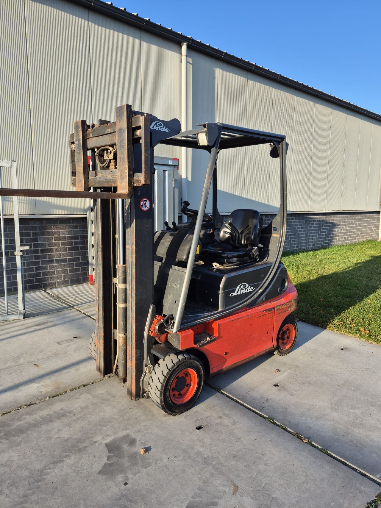 Linde E16P-02 triplex sideshift 4.490 mm bj 2003 7702 uur