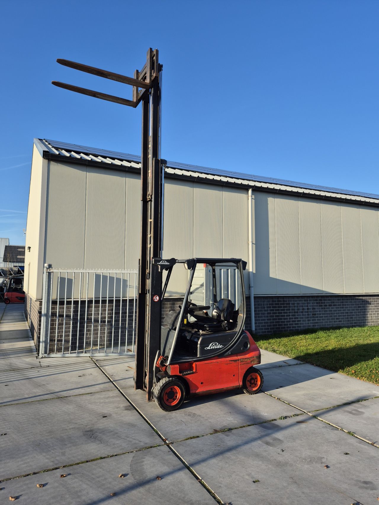 Linde E16P-02 triplex sideshift 4.490 mm bj 2003 7702 uur