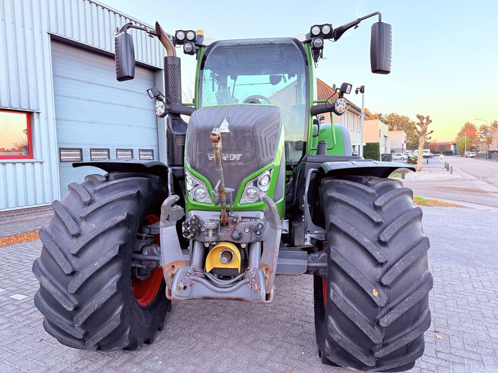 Fendt 724 S4 Profi Plus