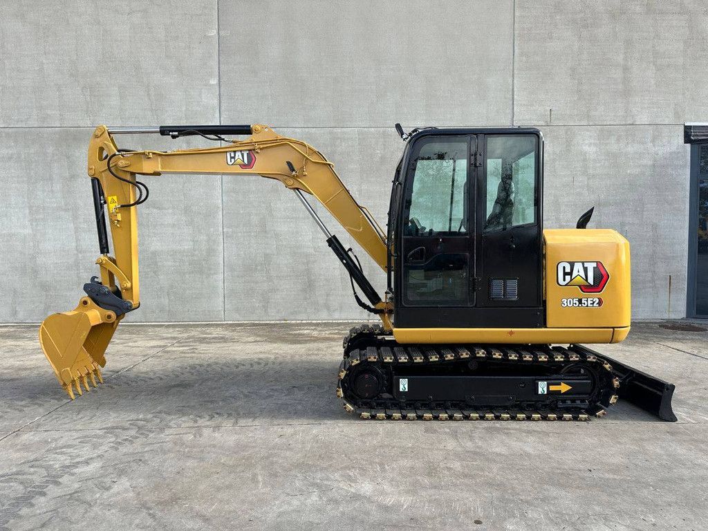 Crawler excavator Caterpillar 305.5E2 Diesel 2017