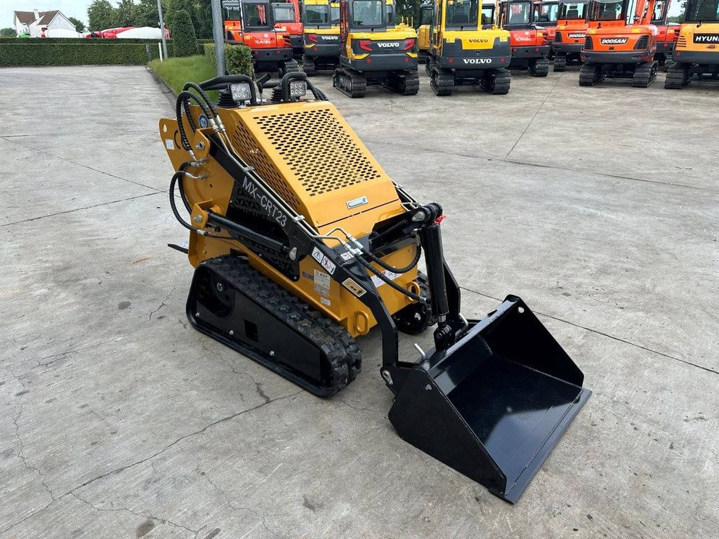 Kompaktlader AGT MX-CRT23 Benzin 2025 mit Pelican-Schaufel GIYI X-PG44C Neu