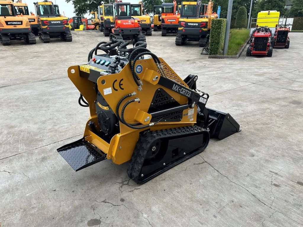 Kompaktlader AGT MX-CRT23 Benzin 2025 mit Pelican-Schaufel GIYI X-PG44C Neu