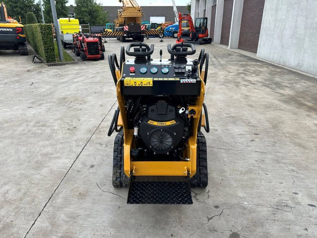 Kompaktlader AGT MX-CRT23 Benzin 2025 mit Pelican-Schaufel GIYI X-PG44C Neu