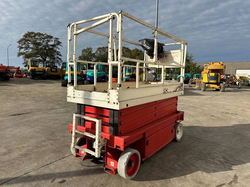 Scissor lift JLG 2646 Electric 7.92m 2002