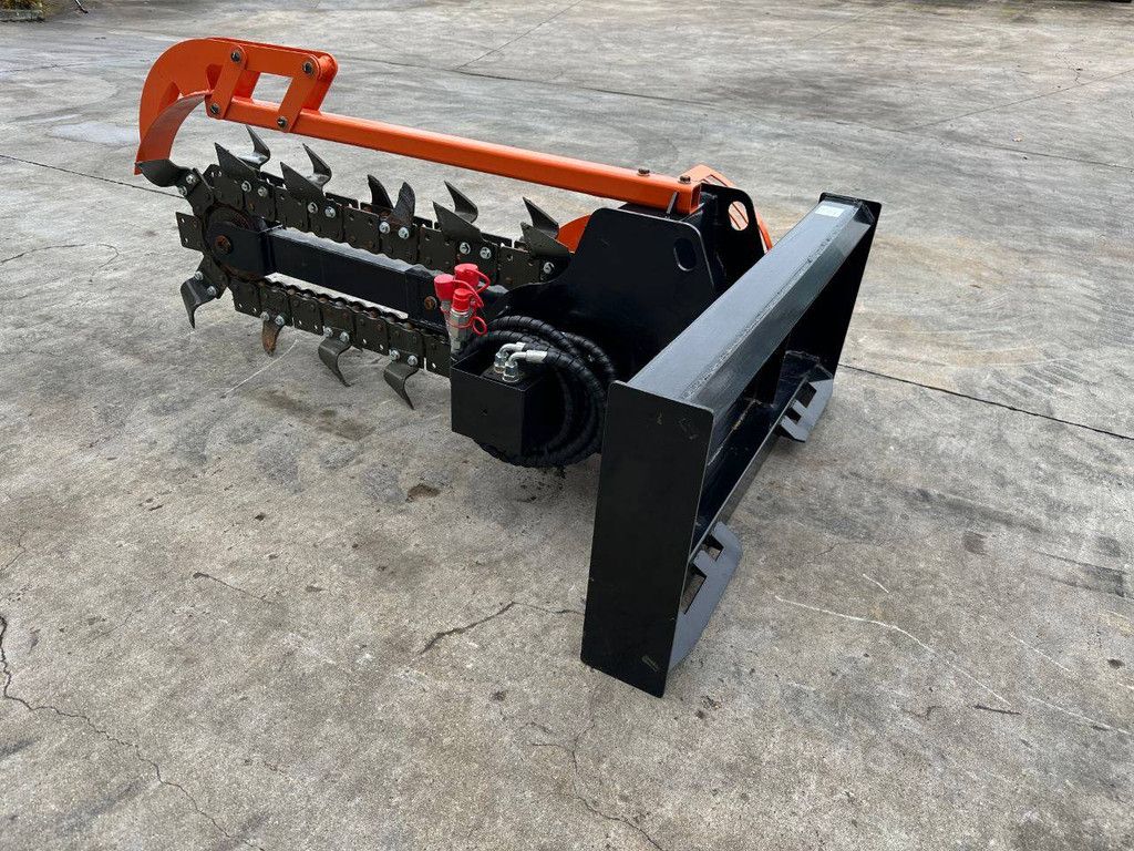 Der zukünftige FT-Y TC38 2024 Grabenfräser ist neu für Kompaktlader.