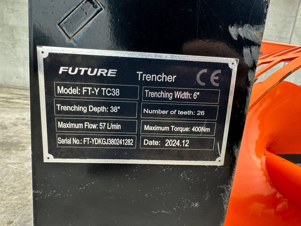 Der zukünftige FT-Y TC38 2024 Grabenfräser ist neu für Kompaktlader.