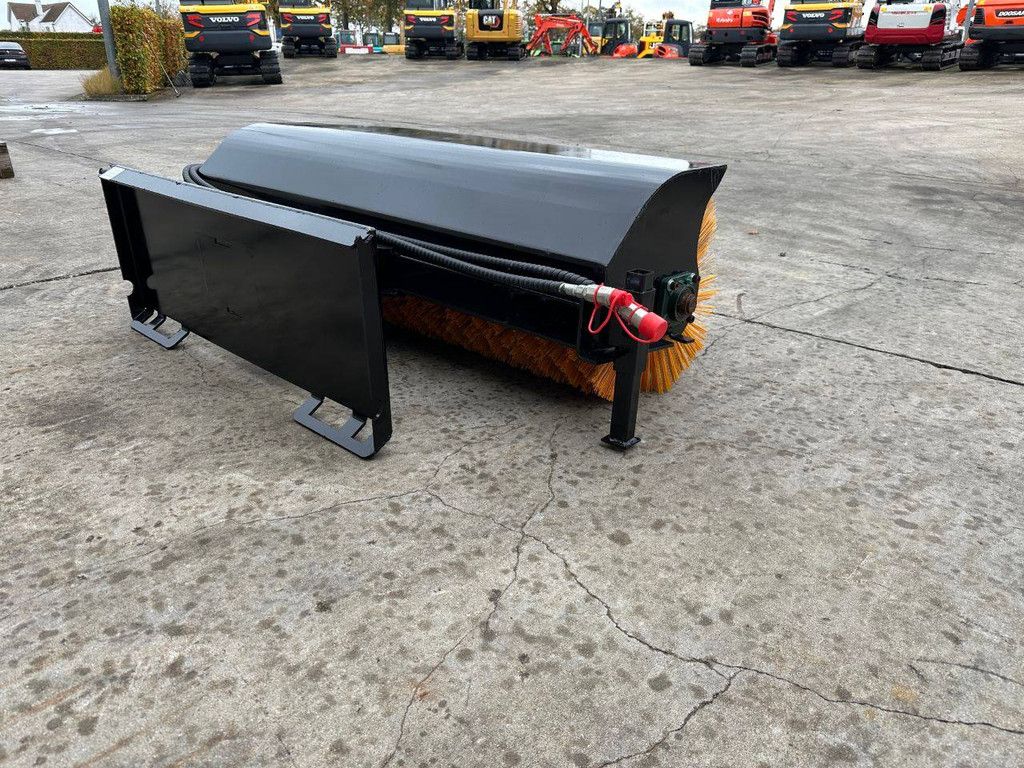 Borstel Future FT-SE61 2024 Nieuw voor Schranklader