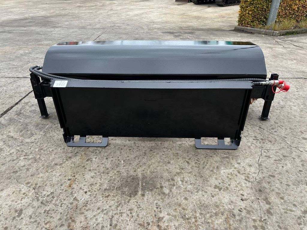 Borstel Future FT-SE61 2024 Nieuw voor Schranklader