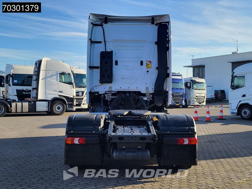 Mercedes Actros Actros 1845 4X2 BigSpace 2x Tanks