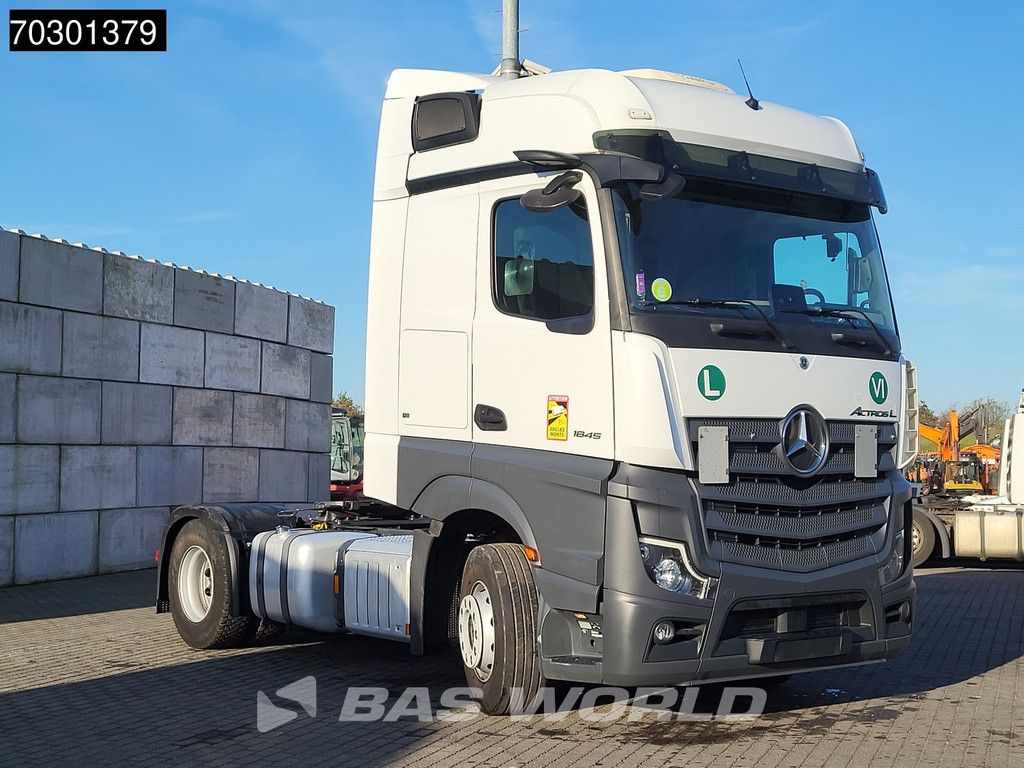 Mercedes Actros Actros 1845 4X2 BigSpace 2x Tanks