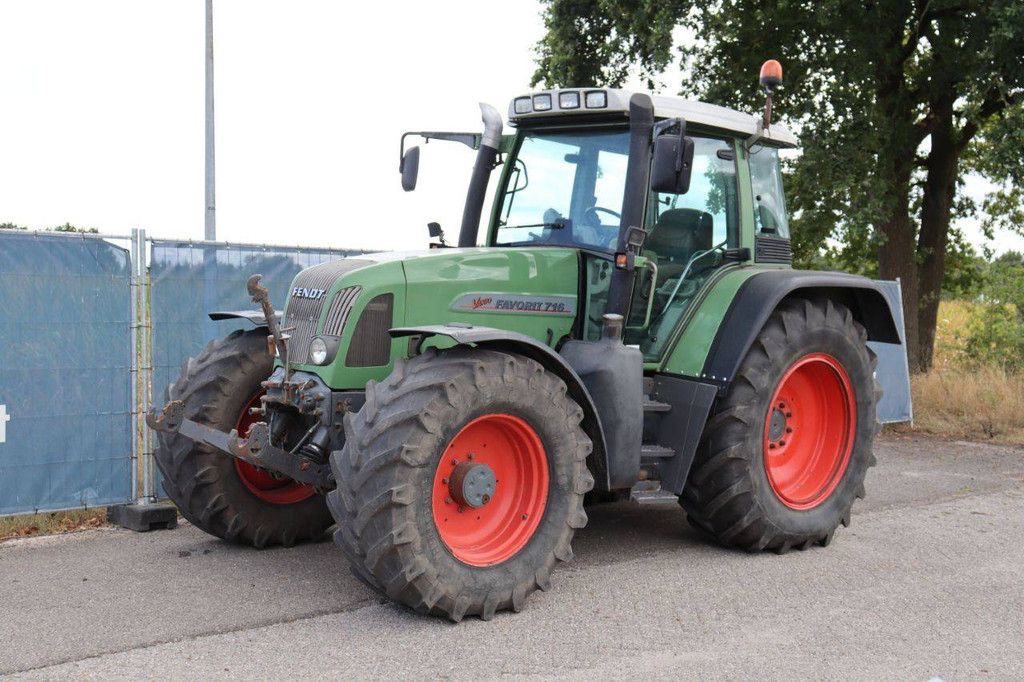 Traktor Fendt Vario Favorit 716 Diesel 121kW